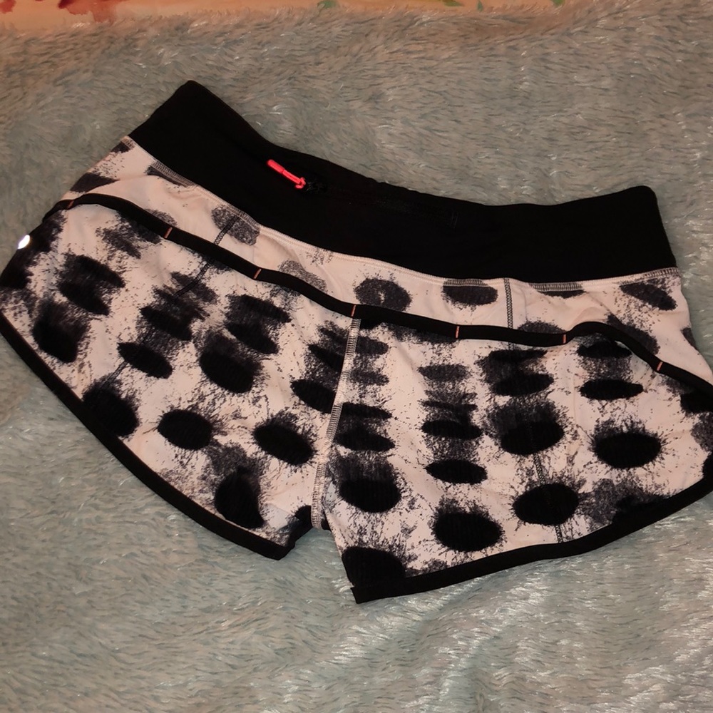 lululemon speed short size 6 RARE
